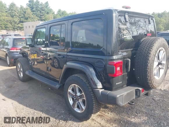 ✅ 2020 Jeep Wrangler Unlimited Sahara • VIN: 1C4HJXEN9LW102119 • Лот: 42804461. Опубликован ранее на IAAI с пробегом 13 783 миль. Бесплатный доступ к архиву аукционных продаж из США и подробный отчёт об истории автомобиля на DreamBid. Изображение 14.