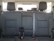 ✅ 2017 GMC Acadia SLE • VIN: 1GKKNSLAXHZ151448 • Lot: 69634315. Wystawiony na Copart z przebiegiem 76 000 mil. Bezpłatny archiwum sprzedaży aukcyjnych z USA i szczegółowy raport historii pojazdu na DreamBid. Zdjęcie 10.