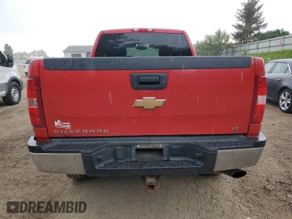 ✅ 2008 Chevrolet Silverado 2500HD 1LT • VIN: 1GCHK29K58E100106 • Lot: 60140455. Wystawiony na Copart z przebiegiem 210 606 mil. Bezpłatny archiwum sprzedaży aukcyjnych z USA i szczegółowy raport historii pojazdu na DreamBid. Zdjęcie 6.