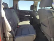 ✅ 2018 Chevrolet Silverado 1500 LT • VIN: 3GCPCREC6JG517491 • Lot: 83764825. Wystawiony na Copart z przebiegiem 45 860 mil. Bezpłatny archiwum sprzedaży aukcyjnych z USA i szczegółowy raport historii pojazdu na DreamBid. Zdjęcie 10.