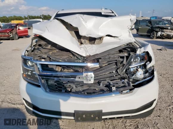 ✅ 2020 Chevrolet Tahoe LT • VIN: 1GNSKBKC2LR165383 • Lot: 84942015. Wystawiony na Copart z przebiegiem 163 497 mil. Bezpłatny archiwum sprzedaży aukcyjnych z USA i szczegółowy raport historii pojazdu na DreamBid. Zdjęcie 5.