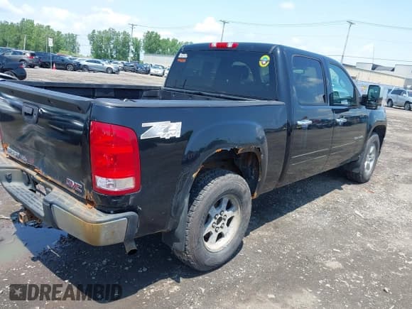 ✅ 2012 GMC Sierra 1500 SLE • VIN: 3GTP2VE73CG307979 • Лот: 42454626. Опубликован ранее на IAAI с пробегом 169 267 миль. Бесплатный доступ к архиву аукционных продаж из США и подробный отчёт об истории автомобиля на DreamBid. Изображение 4.