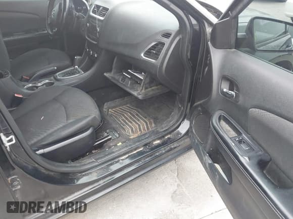 ✅ 2014 Dodge Avenger SE • VIN: 1C3CDZAB4EN139942 • Лот: 41436868. Опубликован ранее на IAAI с пробегом 86 127 миль. Бесплатный доступ к архиву аукционных продаж из США и подробный отчёт об истории автомобиля на DreamBid. Изображение 5.