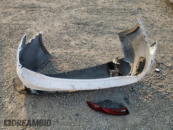 ✅ 2021 Alfa Romeo Giulia Ti Sport • VIN: ZARFAMBN7M7640412 • Lot: 42607345. Listed on Copart with 46,415 mi. Free auction sales archive from the USA and detailed vehicle history report at DreamBid. Image 12.