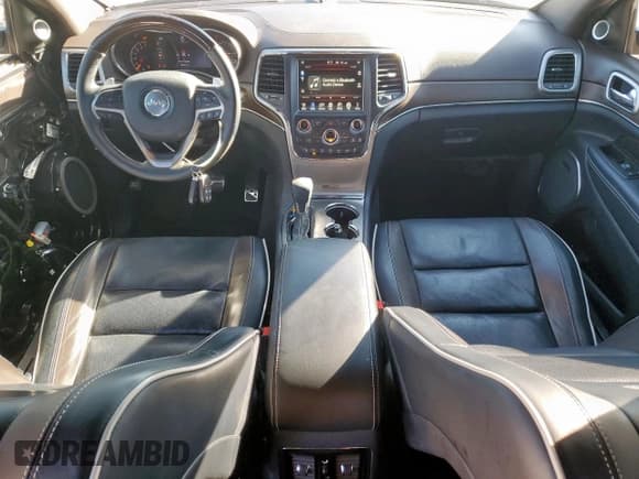 ✅ 2017 Jeep Grand Cherokee Overland • VIN: 1C4RJECGXHC923543 • Лот: 85209175. Опубликован ранее на Copart с пробегом 56 610 миль. Бесплатный доступ к архиву аукционных продаж из США и подробный отчёт об истории автомобиля на DreamBid. Изображение 8.