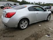 ✅ 2013 Nissan Altima S • VIN: 1N4AL2EP3DC131298 • Лот: 86451135. Опубликован ранее на Copart с пробегом 93 524 миль. Бесплатный доступ к архиву аукционных продаж из США и подробный отчёт об истории автомобиля на DreamBid. Изображение 3.