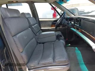 ✅ 1995 Buick Park Avenue • VIN: 1G4CW52K6SH615210 • Lot: 42428039. Listed on IAAI with 218,377 mi. Free auction sales archive from the USA and detailed vehicle history report at DreamBid. Image 5.