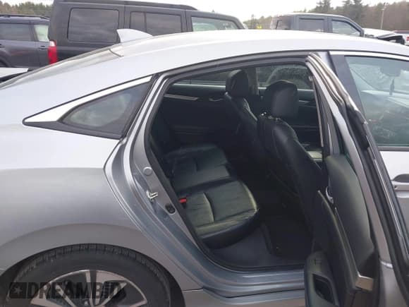 ✅ 2017 Honda Civic EX-L • VIN: 19XFC1F70HE204456 • Lot: 43692262. Wystawiony na IAAI z przebiegiem 179 396 mil. Bezpłatny archiwum sprzedaży aukcyjnych z USA i szczegółowy raport historii pojazdu na DreamBid. Zdjęcie 8.