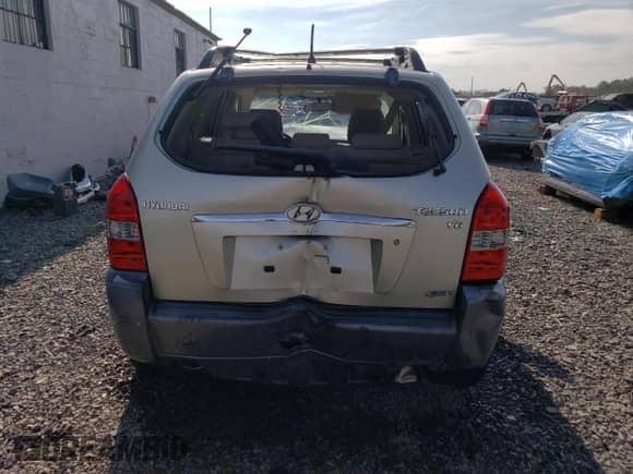 2007 Hyundai Tucson SE z VIN KM8JN72D27U640529, wystawiony jako Copart lot #72318784 z przebiegiem Nie podano mil oraz Szkoda całkowita • Salvage title. Historia ofert i sprzedaży dostępna na DreamBid. Obrazek 6.