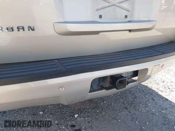 ✅ 2012 Chevrolet Suburban LT • VIN: 1GNSKJE77CR302438 • Lot: 43601904. Listed on IAAI with 162,986 mi. Free auction sales archive from the USA and detailed vehicle history report at DreamBid. Image 17.