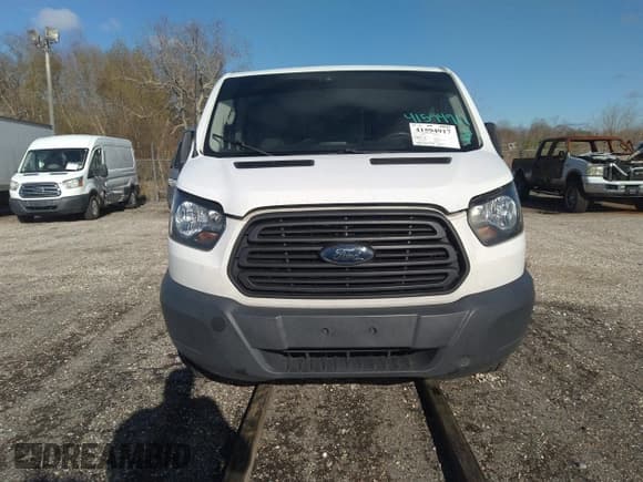 ✅ 2018 Ford Transit • VIN: 1FTYR2YM8JKB11512 • Lot: 41594917. Wystawiony na IAAI z przebiegiem 107 015 mil. Bezpłatny archiwum sprzedaży aukcyjnych z USA i szczegółowy raport historii pojazdu na DreamBid. Zdjęcie 12.