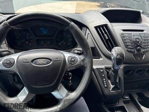 ✅ 2015 Ford Transit Cargo • VIN: 1FTNE1YM3FKA60405 • Лот: 80565295. Опубликован ранее на Copart с пробегом 161 467 миль. Бесплатный доступ к архиву аукционных продаж из США и подробный отчёт об истории автомобиля на DreamBid. Изображение 9.