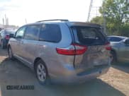 ✅ 2016 Toyota Sienna LE AAS • VIN: 5TDKK3DC0GS713352 • Lot: 43338391. Listed on IAAI with 99,856 mi. Free auction sales archive from the USA and detailed vehicle history report at DreamBid. Image 3.