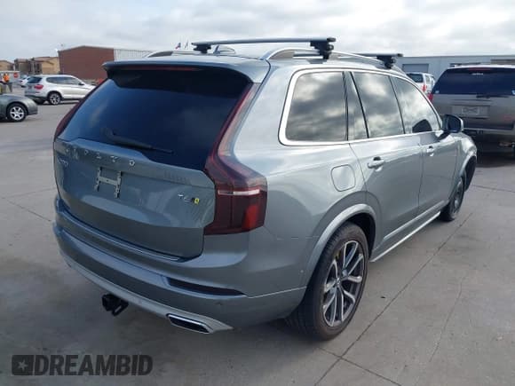 ✅ 2016 Volvo XC90 T6 Momentum • VIN: YV4A22PK3G1049583 • Lot: 42803696. Listed on IAAI with 111,253 mi. Free auction sales archive from the USA and detailed vehicle history report at DreamBid. Image 4.