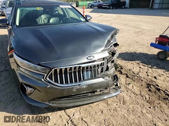 ✅ 2020 Kia Cadenza Limited • VIN: KNALC4J16L5234196 • Lot: 90893805. Wystawiony na Copart z przebiegiem 31 090 mil. Bezpłatny archiwum sprzedaży aukcyjnych z USA i szczegółowy raport historii pojazdu na DreamBid. Zdjęcie 14.