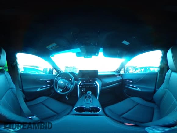 ✅ 2024 Toyota Venza LE • VIN: JTEAAAAHXRJ172390 • Lot: 41316898. Wystawiony na IAAI z przebiegiem 5 067 mil. Bezpłatny archiwum sprzedaży aukcyjnych z USA i szczegółowy raport historii pojazdu na DreamBid. Zdjęcie 19.