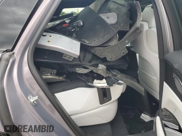 ✅ 2024 Cadillac LYRIQ Luxury • VIN: 1GYKPSRK8RZ123665 • Lot: 66304005. Wystawiony na Copart z przebiegiem 9 554 mil. Bezpłatny archiwum sprzedaży aukcyjnych z USA i szczegółowy raport historii pojazdu na DreamBid. Zdjęcie 10.