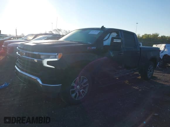 ✅ 2022 Chevrolet Silverado 1500 LT • VIN: 1GCUDDET7NZ514513 • Лот: 43579838. Опубликован ранее на IAAI с пробегом 101 613 миль. Бесплатный доступ к архиву аукционных продаж из США и подробный отчёт об истории автомобиля на DreamBid. Изображение 17.