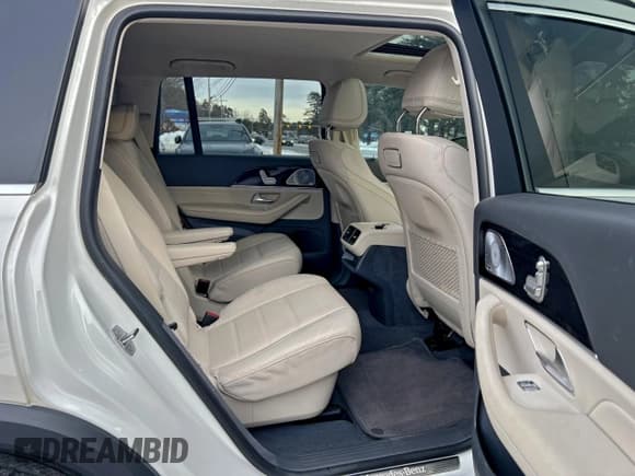 ✅ 2020 Mercedes-Benz GLS 450 • VIN: 4JGFF5KE8LA138572 • Лот: 96627355. Опубликован ранее на Copart с пробегом 107 764 миль. Бесплатный доступ к архиву аукционных продаж из США и подробный отчёт об истории автомобиля на DreamBid. Изображение 6.