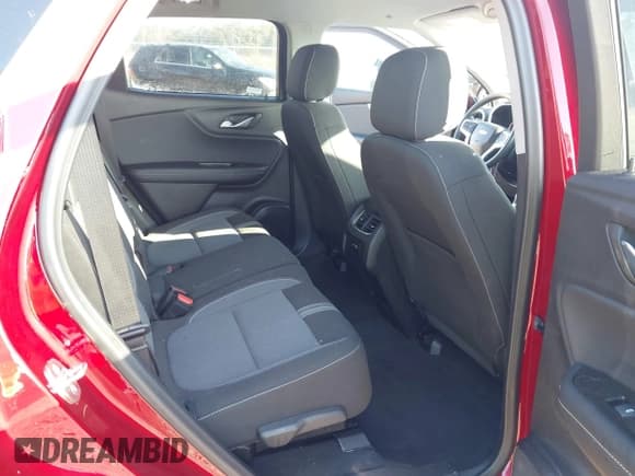 ✅ 2025 Chevrolet Blazer LT • VIN: 3GNKBHR42SS233291 • Lot: 43849286. Wystawiony na IAAI z przebiegiem 11 429 mil. Bezpłatny archiwum sprzedaży aukcyjnych z USA i szczegółowy raport historii pojazdu na DreamBid. Zdjęcie 8.