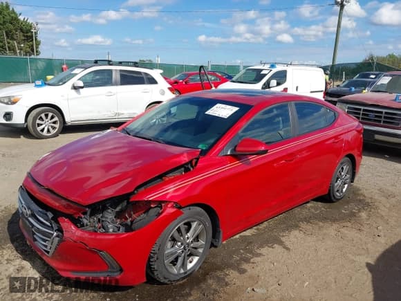 ✅ 2018 Hyundai Elantra Limited • VIN: 5NPD84LF7JH267397 • Lot: 43391771. Wystawiony na IAAI z przebiegiem 147 733 mil. Bezpłatny archiwum sprzedaży aukcyjnych z USA i szczegółowy raport historii pojazdu na DreamBid. Zdjęcie 2.