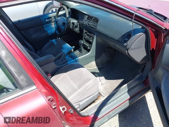 ✅ 1995 Honda Accord EX • VIN: 1HGCD5654SA078233 • Lot: 42836282. Wystawiony na IAAI z przebiegiem 355 957 mil. Bezpłatny archiwum sprzedaży aukcyjnych z USA i szczegółowy raport historii pojazdu na DreamBid. Zdjęcie 5.