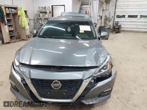 ✅ 2019 Nissan Altima SV • VIN: 1N4BL4DW5KC162414 • Lot: 41974679. Listed on IAAI with 69,631 mi. Free auction sales archive from the USA and detailed vehicle history report at DreamBid. Image 13.