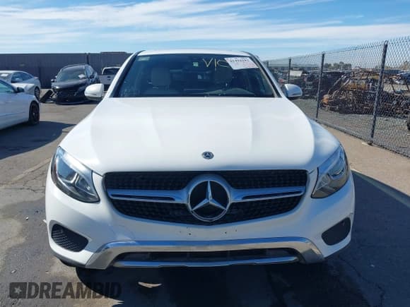 ✅ 2018 Mercedes-Benz GLC 300 • VIN: WDC0J4KB3JF387946 • Lot: 41494182. Listed on IAAI with 75,149 mi. Free auction sales archive from the USA and detailed vehicle history report at DreamBid. Image 11.