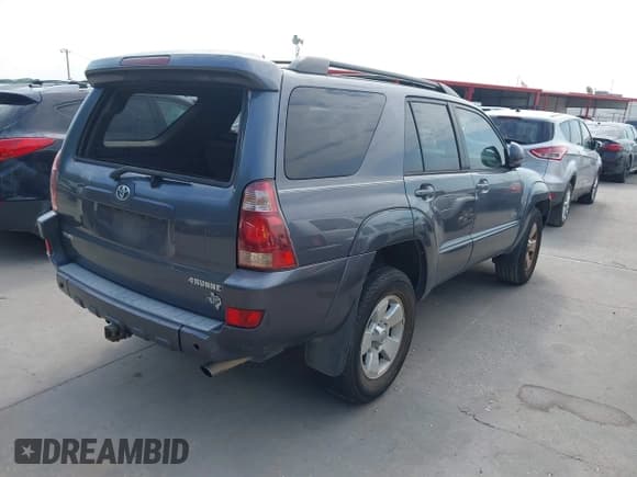 ✅ 2005 Toyota 4Runner Limited • VIN: JTEZU17R050045187 • Lot: 43091022. Listed on IAAI with 184,544 mi. Free auction sales archive from the USA and detailed vehicle history report at DreamBid. Image 4.