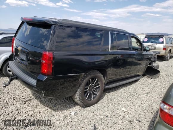 ✅ 2017 Chevrolet Suburban LT • VIN: 1GNSKHKC0HR179356 • Lot: 63812704. Wystawiony na Copart z przebiegiem Nie podano. Bezpłatny archiwum sprzedaży aukcyjnych z USA i szczegółowy raport historii pojazdu na DreamBid. Zdjęcie 3.