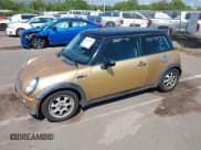 ✅ 2004 MINI Hardtop • VIN: WMWRC33474TC48930 • Lot: 41657936. Listed on IAAI with 147,422 mi. Free auction sales archive from the USA and detailed vehicle history report at DreamBid. Image 2.