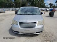 ✅ 2009 Chrysler Town & Country LX • VIN: 2A8HR44E79R606266 • Lot: 81078695. Listed on Copart with 189,411 mi. Free auction sales archive from the USA and detailed vehicle history report at DreamBid. Image 5.