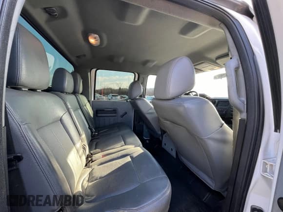 ✅ 2014 Ford F-250 XL • VIN: 1FT7W2A63EEB03144 • Лот: 83950514. Опубликован ранее на Copart с пробегом 226 133 миль. Бесплатный доступ к архиву аукционных продаж из США и подробный отчёт об истории автомобиля на DreamBid. Изображение 6.