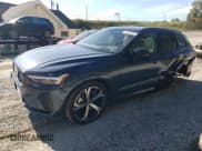 ✅ 2025 Volvo XC60 Ultra • VIN: YV4H60RM2S1006318 • Лот: 74341684. Опубликован ранее на Copart с пробегом 2 379 миль. Бесплатный доступ к архиву аукционных продаж из США и подробный отчёт об истории автомобиля на DreamBid. Изображение 1.