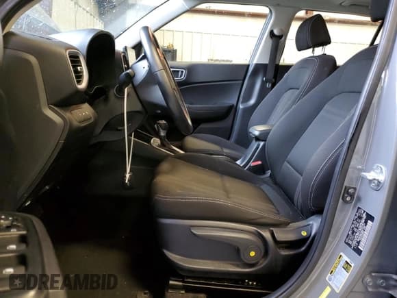 ✅ 2022 Hyundai Venue SEL • VIN: KMHRC8A39NU155101 • Lot: 41875075. Listed on Copart with 23,372 mi. Free auction sales archive from the USA and detailed vehicle history report at DreamBid. Image 7.