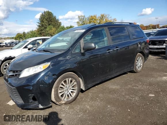✅ 2019 Toyota Sienna Limited Premium • VIN: 5TDYZ3DC8KS018583 • Lot: 89625515. Wystawiony na Copart z przebiegiem 65 699 mil. Bezpłatny archiwum sprzedaży aukcyjnych z USA i szczegółowy raport historii pojazdu na DreamBid. Zdjęcie 1.