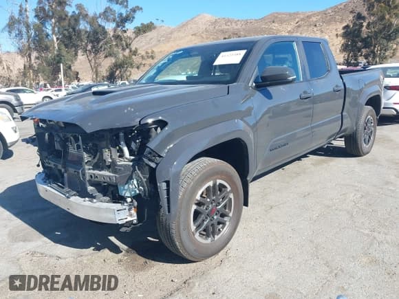 ✅ 2024 Toyota Tacoma SR5 • VIN: 3TMLB5FN3RM001404 • Лот: 41322388. Опубликован ранее на IAAI с пробегом 8 319 миль. Бесплатный доступ к архиву аукционных продаж из США и подробный отчёт об истории автомобиля на DreamBid. Изображение 2.