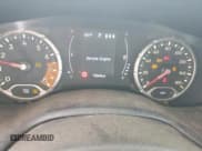 ✅ 2019 Jeep Renegade Sport • VIN: ZACNJAAB9KPK41509 • Lot: 70281185. Wystawiony na Copart z przebiegiem 75 848 mil. Bezpłatny archiwum sprzedaży aukcyjnych z USA i szczegółowy raport historii pojazdu na DreamBid. Zdjęcie 9.