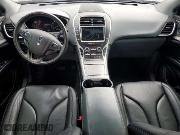 ✅ 2017 Lincoln MKX Select • VIN: 2LMPJ6KP1HBL48487 • Лот: 65281845. Опубликован ранее на Copart с пробегом 95 741 миль. Бесплатный доступ к архиву аукционных продаж из США и подробный отчёт об истории автомобиля на DreamBid. Изображение 8.