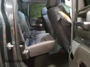 ✅ 2018 Chevrolet Silverado 1500 LT • VIN: 1GCVKREC5JZ112975 • Lot: 69280575. Wystawiony na Copart z przebiegiem 141 381 mil. Bezpłatny archiwum sprzedaży aukcyjnych z USA i szczegółowy raport historii pojazdu na DreamBid. Zdjęcie 10.