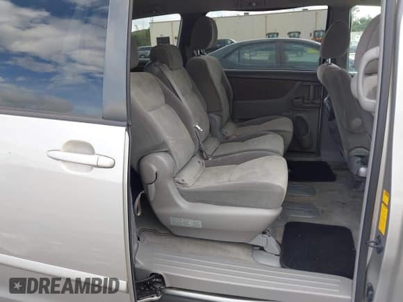 ✅ 2009 Toyota Sienna CE • VIN: 5TDZK23C69S255930 • Lot: 43814104. Wystawiony na IAAI z przebiegiem 95 980 mil. Bezpłatny archiwum sprzedaży aukcyjnych z USA i szczegółowy raport historii pojazdu na DreamBid. Zdjęcie 8.