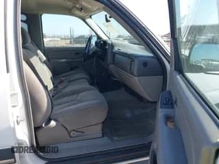 ✅ 2004 Chevrolet Suburban LT • VIN: 3GNEC16T14G276734 • Лот: 42499947. Опубликован ранее на IAAI с пробегом 175 787 миль. Бесплатный доступ к архиву аукционных продаж из США и подробный отчёт об истории автомобиля на DreamBid. Изображение 5.