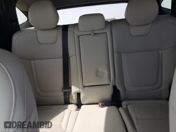 ✅ 2022 Hyundai Tucson Limited • VIN: 5NMJE3AE8NH105829 • Lot: 61101723. Wystawiony na Copart z przebiegiem 3 419 mil. Bezpłatny archiwum sprzedaży aukcyjnych z USA i szczegółowy raport historii pojazdu na DreamBid. Zdjęcie 10.