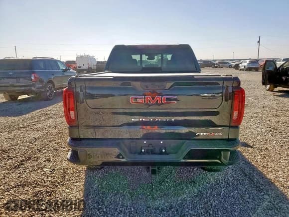 ✅ 2025 GMC Sierra 1500 AT4X • VIN: 3GTUUFEL6SG386899 • Лот: 92467325. Опубликован ранее на Copart с пробегом 802 миль. Бесплатный доступ к архиву аукционных продаж из США и подробный отчёт об истории автомобиля на DreamBid. Изображение 6.