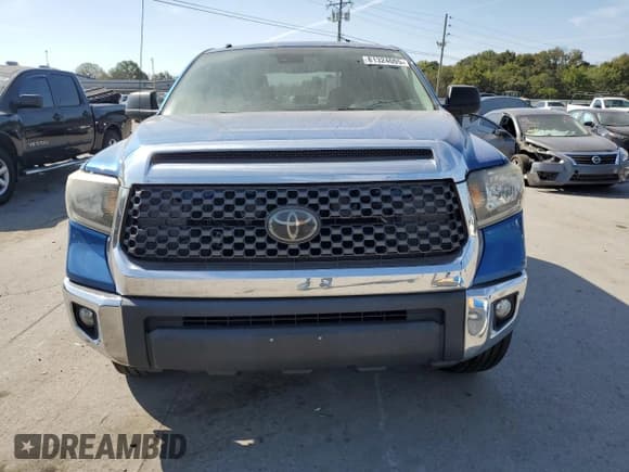 ✅ 2018 Toyota Tundra SR5 • VIN: 5TFDW5F13JX717899 • Лот: 81324005. Опубликован ранее на Copart с пробегом 102 109 миль. Бесплатный доступ к архиву аукционных продаж из США и подробный отчёт об истории автомобиля на DreamBid. Изображение 5.