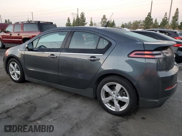 ✅ 2013 Chevrolet Volt • VIN: 1G1RH6E45DU146965 • Lot: 74639884. Wystawiony na Copart z przebiegiem 137 767 mil. Bezpłatny archiwum sprzedaży aukcyjnych z USA i szczegółowy raport historii pojazdu na DreamBid. Zdjęcie 2.