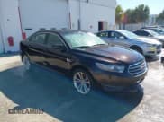 ✅ 2013 Ford Taurus SEL • VIN: 1FAHP2E84DG227851 • Lot: 43695965. Wystawiony na IAAI z przebiegiem 192 194 mil. Bezpłatny archiwum sprzedaży aukcyjnych z USA i szczegółowy raport historii pojazdu na DreamBid. Zdjęcie 1.