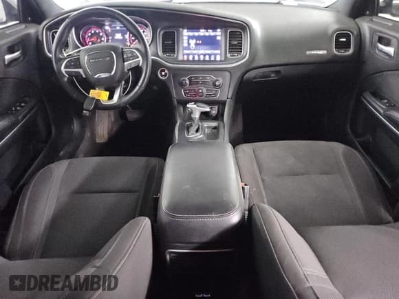 ✅ 2017 Dodge Charger SXT • VIN: 2C3CDXHG6HH551234 • Lot: 86195145. Wystawiony na Copart z przebiegiem 92 024 mil. Bezpłatny archiwum sprzedaży aukcyjnych z USA i szczegółowy raport historii pojazdu na DreamBid. Zdjęcie 8.