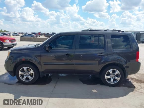 ✅ 2013 Honda Pilot EX-L • VIN: 5FNYF3H58DB003447 • Lot: 43400385. Listed on IAAI with 211,438 mi. Free auction sales archive from the USA and detailed vehicle history report at DreamBid. Image 14.