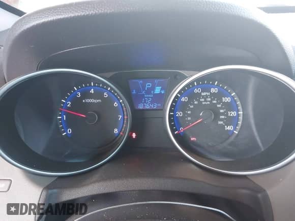 2010 Hyundai Tucson Limited with VIN KM8JU3ACXAU110479, listed as a IAAI auction lot 43541084 with 187,643 mi miles and . Bid and sale history available at DreamBid. Image 7.